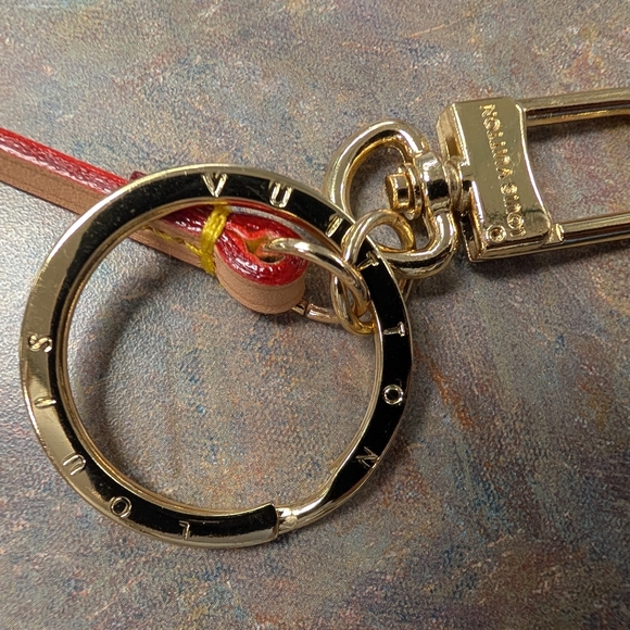 Louis Vuitton Goldtone Keychain & Clip with Leather Strap Attached - Picture 4 of 11